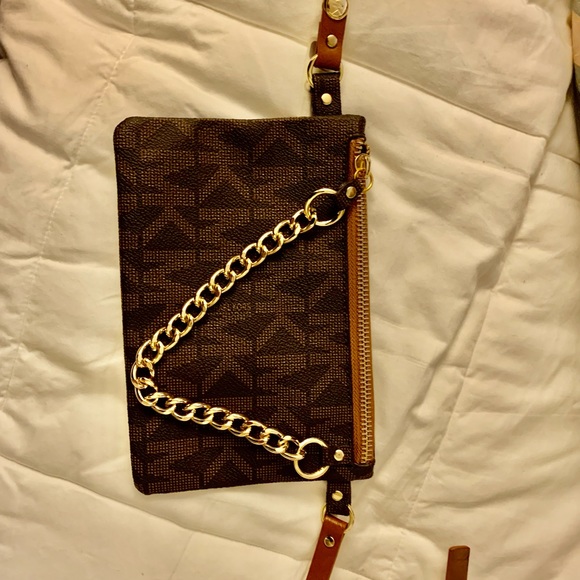 New Michael Kors Fanny pack - Picture 5 of 9